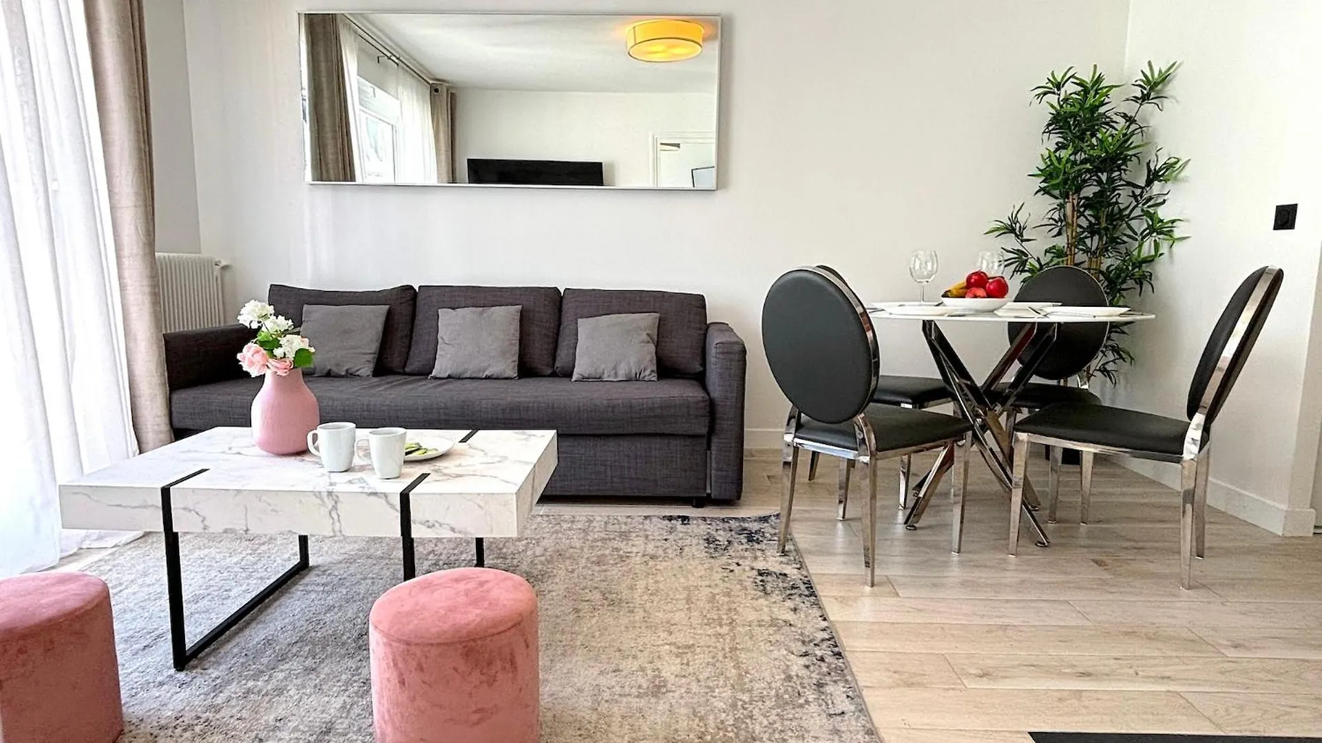 L'Appartement Bouquet باريس شقة